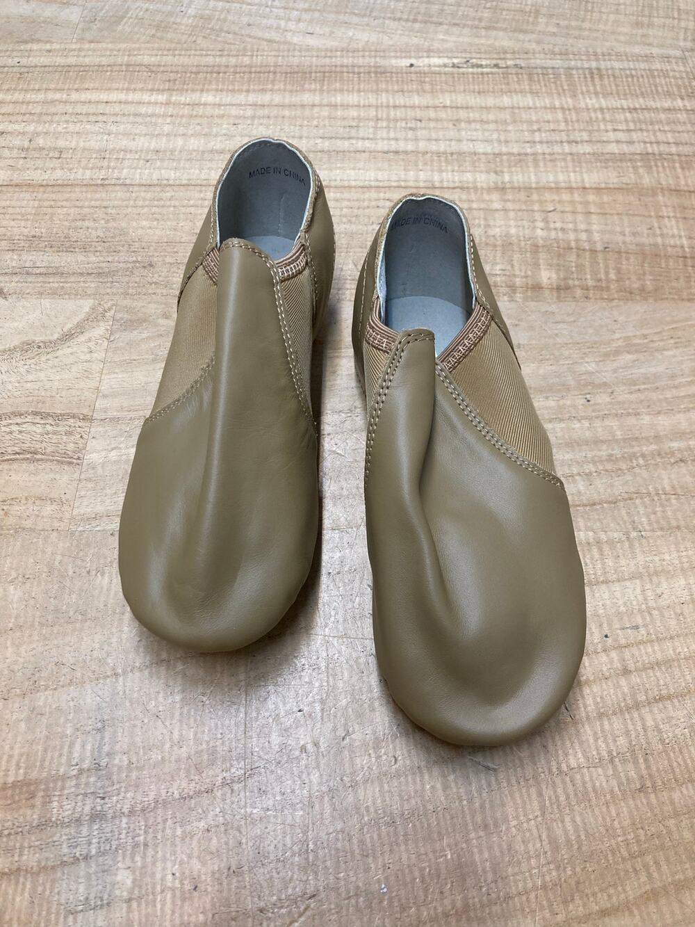 Tan/Beige Jazz Shoes Size 13 leather upper